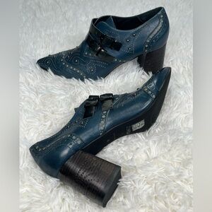 Zinda | Heeled Ankle Booties